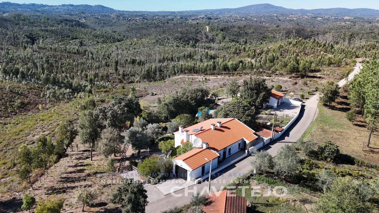 Moradia T3 para Venda em Pousaflores Foto 61