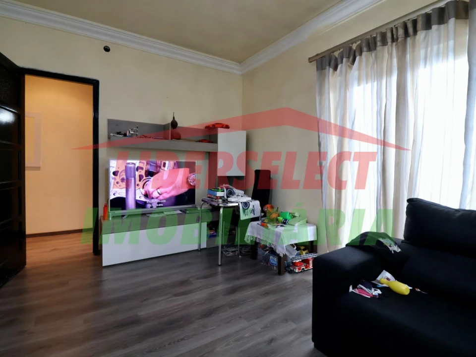 Moradia T3 para Venda em São Pedro da Cadeira Foto 5