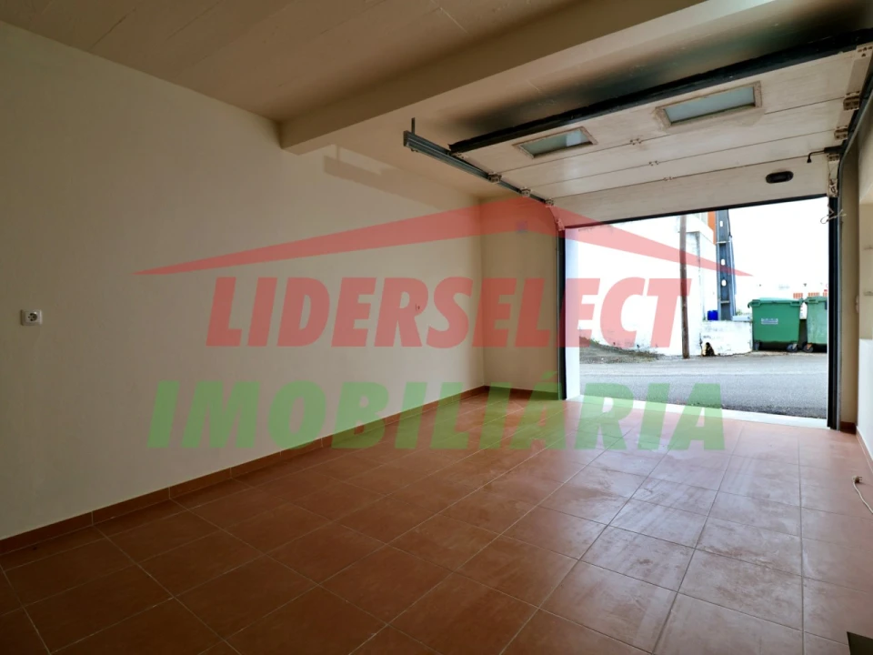 Moradia T3 para Venda em São Pedro da Cadeira Foto 21