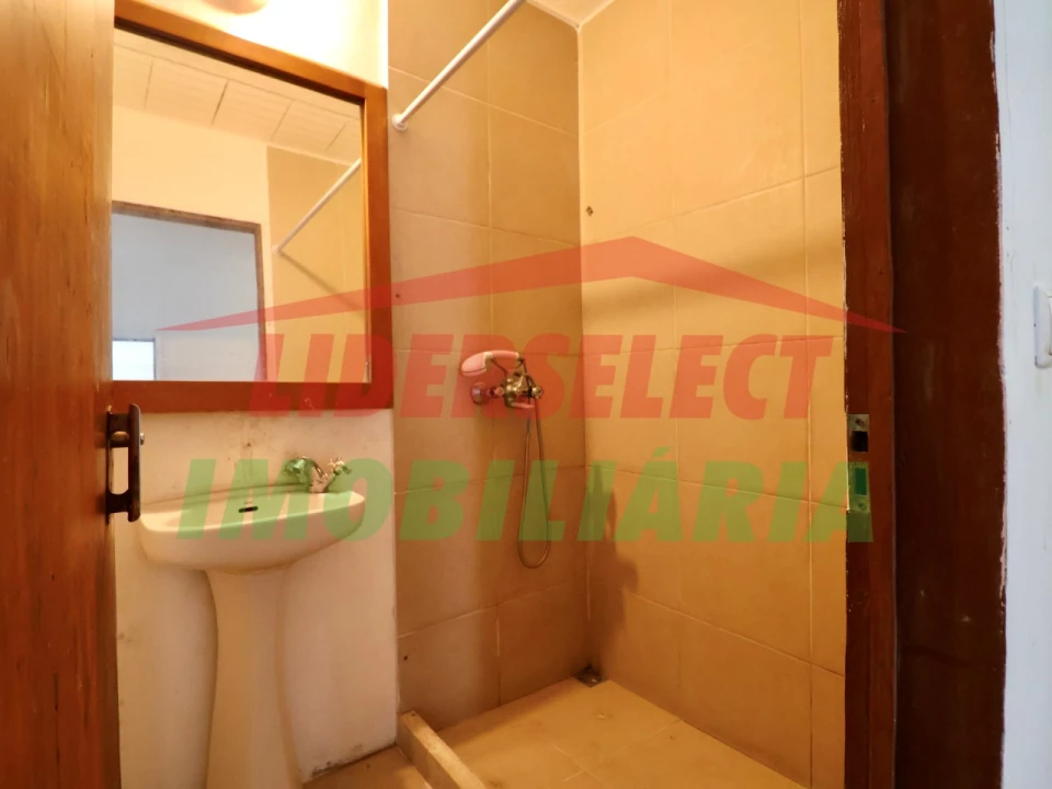 Moradia T3 para Venda em São Pedro da Cadeira Foto 27