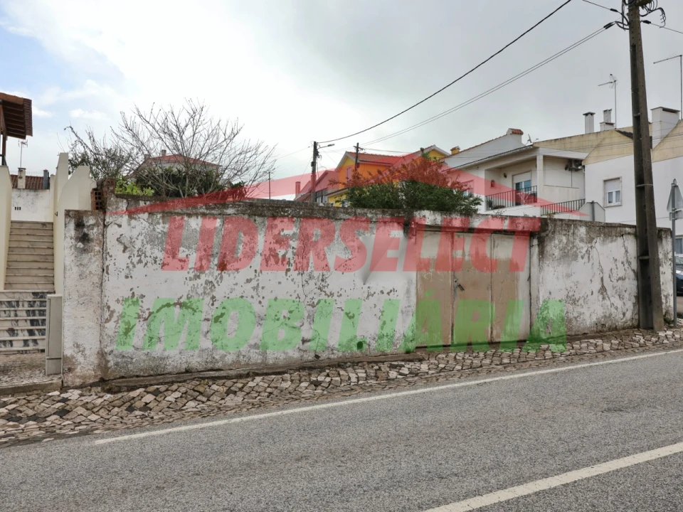 Moradia T3 para Venda em São Pedro da Cadeira Foto 45