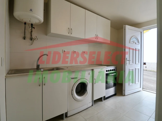 Moradia T3 para Venda em São Pedro da Cadeira Foto 38