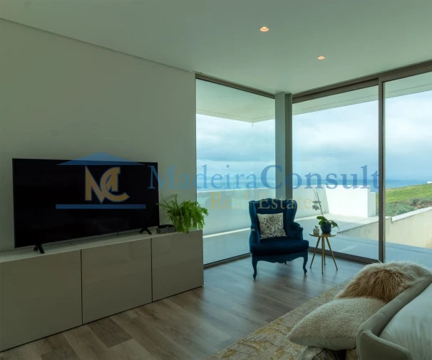 Moradia T2 para Venda em Calheta Foto 11