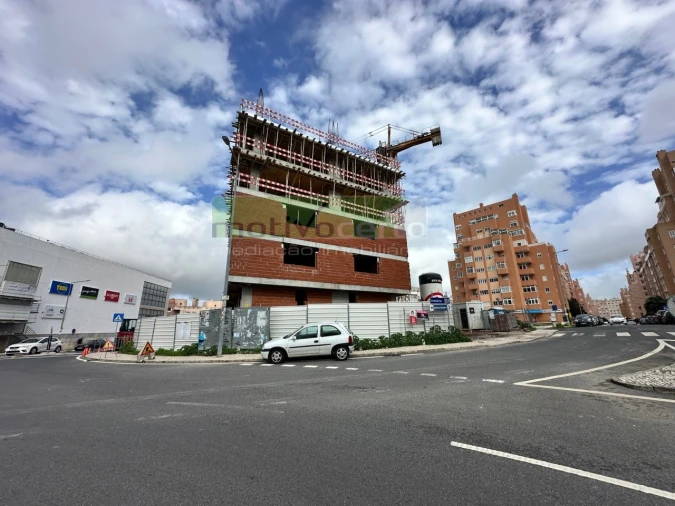 Apartamento T3 para Venda em Rio de Mouro Foto 8