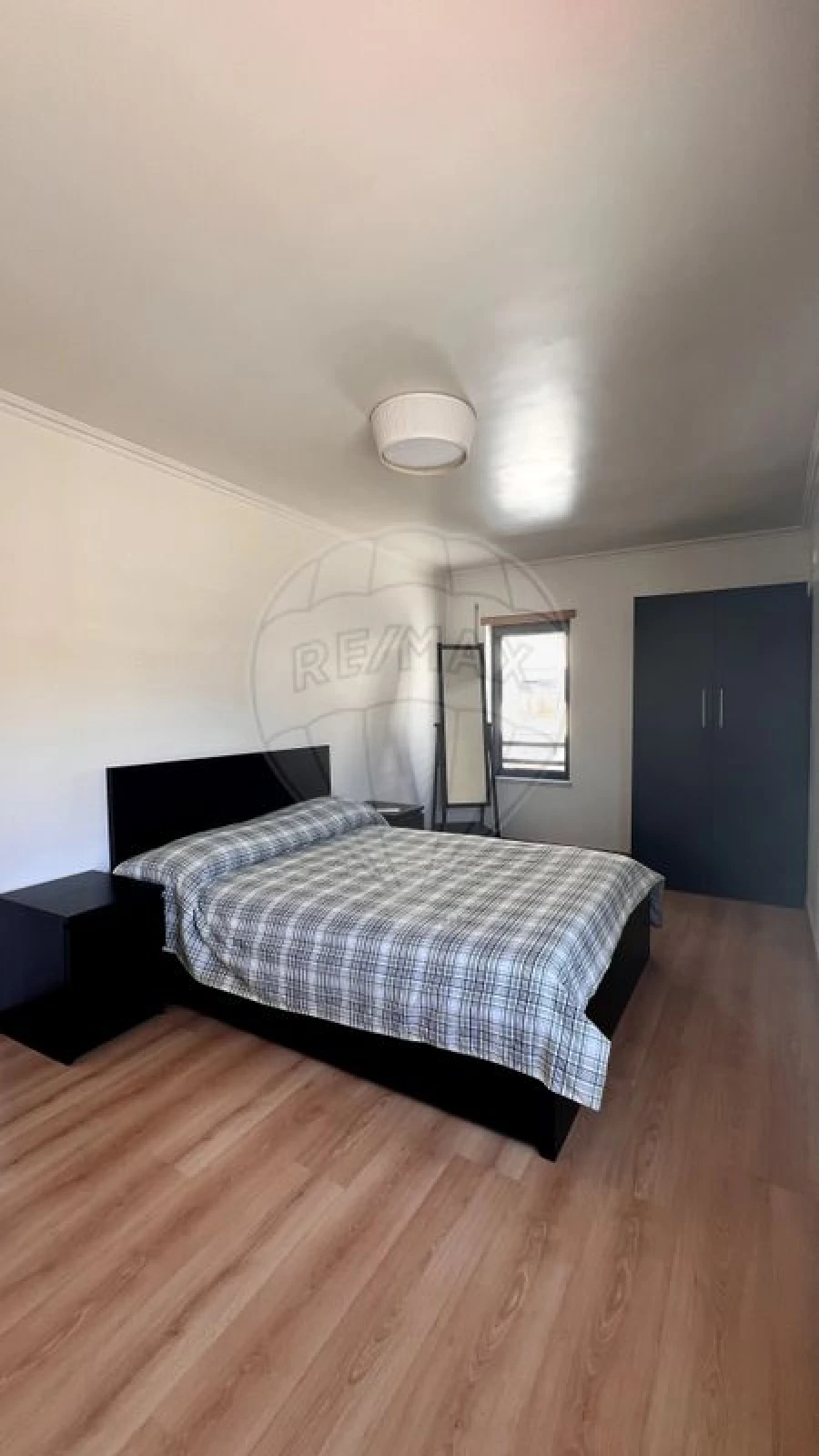 Apartamento T2 para Arrendamento em Santo António dos Cavaleiros e Frielas Foto 30