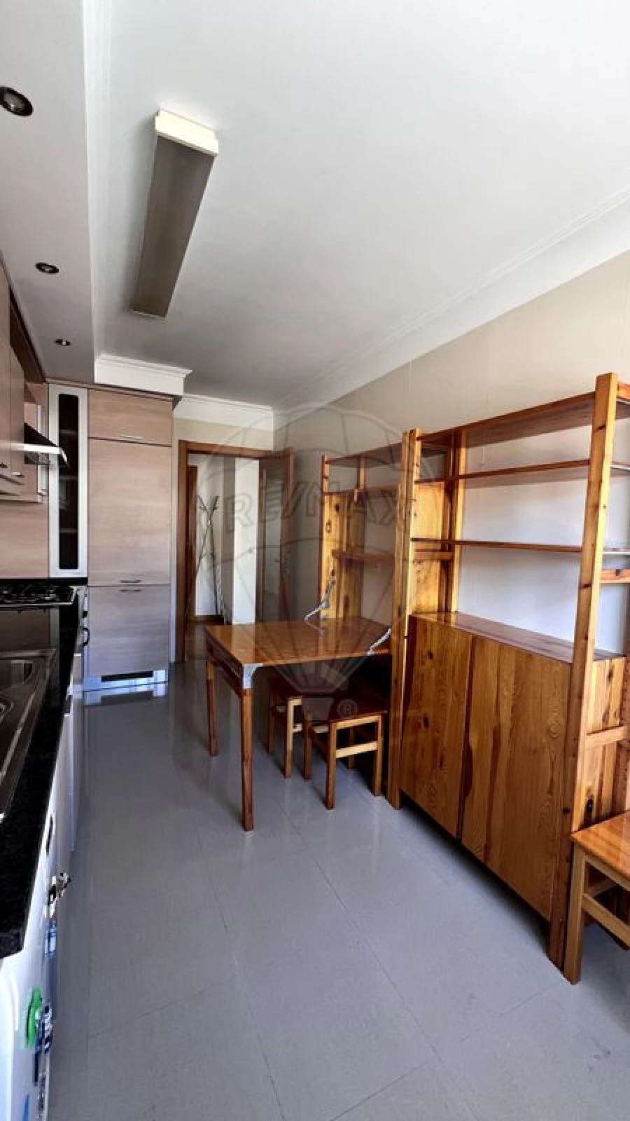 Apartamento T2 para Arrendamento em Santo António dos Cavaleiros e Frielas Foto 17