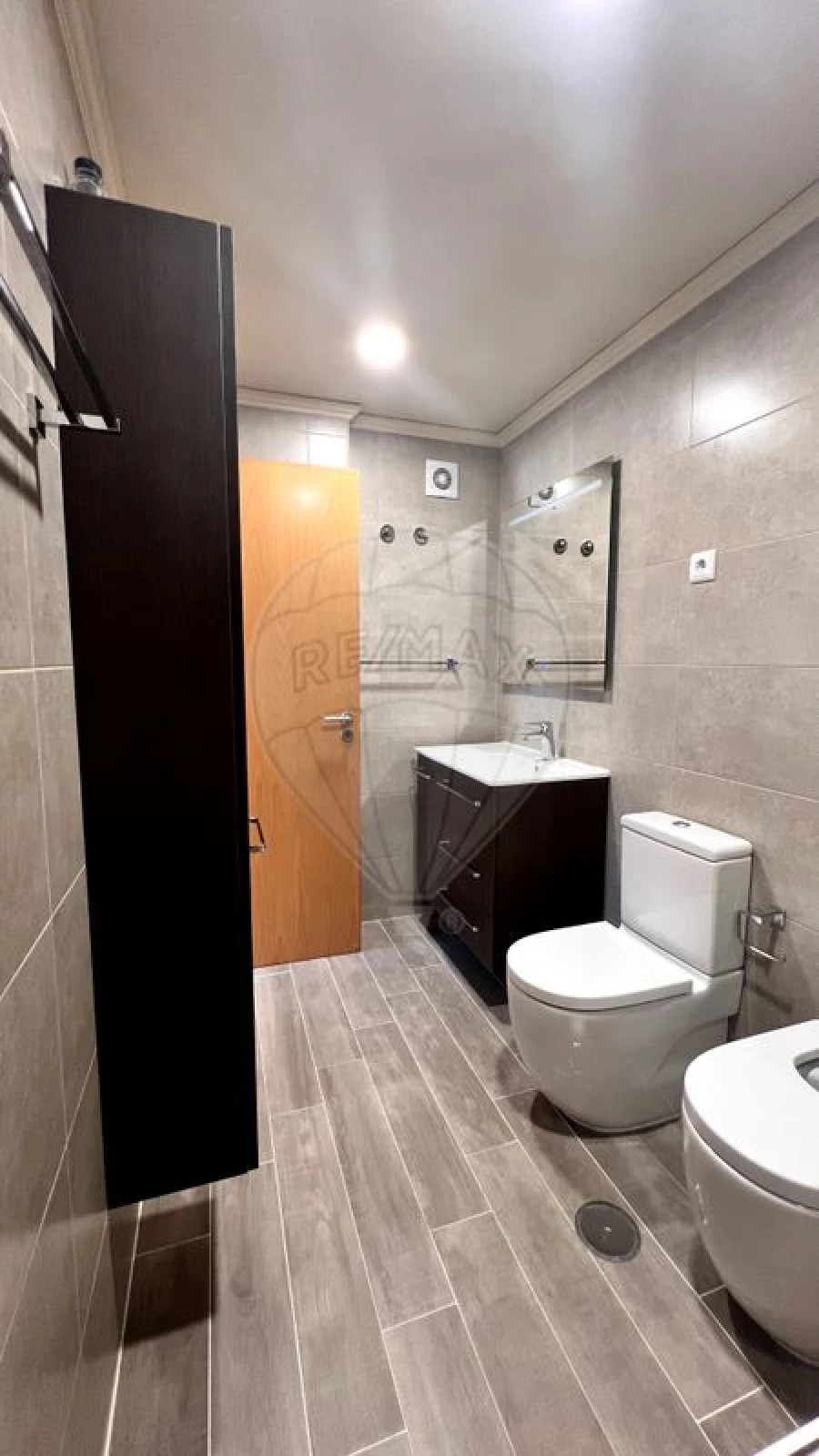 Apartamento T2 para Arrendamento em Santo António dos Cavaleiros e Frielas Foto 14