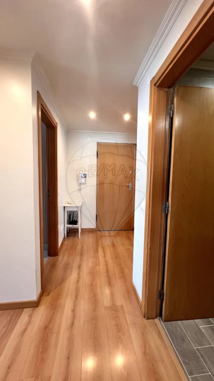 Apartamento T2 para Arrendamento em Santo António dos Cavaleiros e Frielas Foto 10