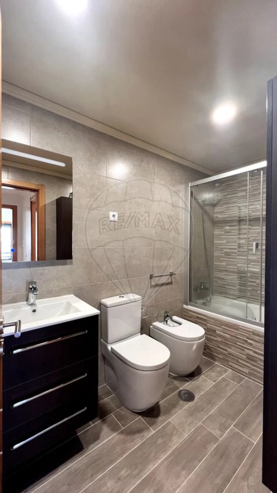 Apartamento T2 para Arrendamento em Santo António dos Cavaleiros e Frielas Foto 15