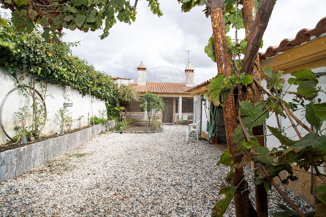 Moradia T2 para Venda em Povoa de São Miguel Foto 21