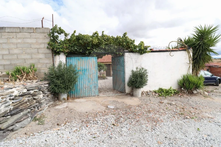 Moradia T2 para Venda em Povoa de São Miguel Foto 27