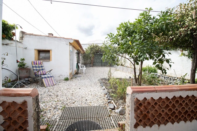 Moradia T2 para Venda em Povoa de São Miguel Foto 19