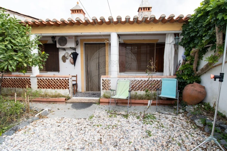 Moradia T2 para Venda em Povoa de São Miguel Foto 24