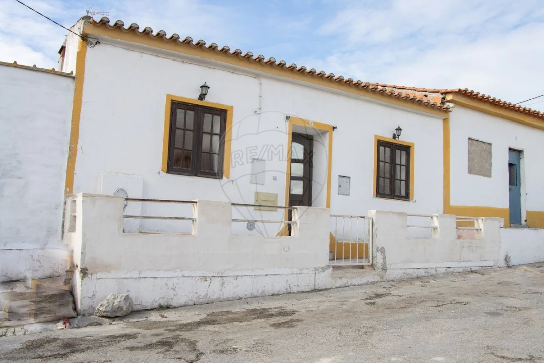 Moradia T2 para Venda em Povoa de São Miguel Foto 2