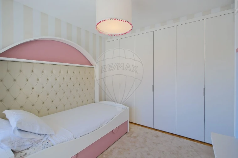 Moradia T4 para Arrendamento em São Domingos de Rana Foto 30