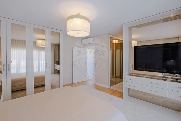 Moradia T4 para Arrendamento em São Domingos de Rana Foto 44