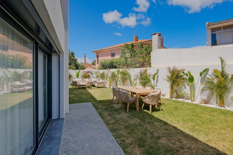 Moradia T4 para Arrendamento em São Domingos de Rana Foto 40