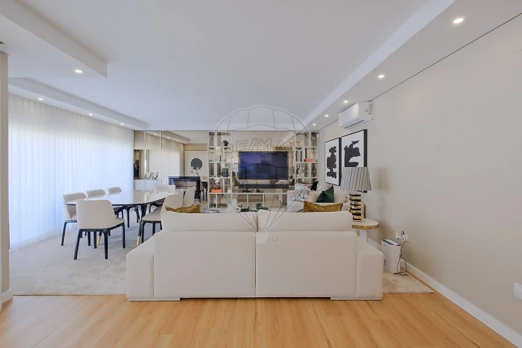 Moradia T4 para Arrendamento em São Domingos de Rana