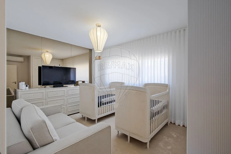 Moradia T4 para Arrendamento em São Domingos de Rana Foto 36