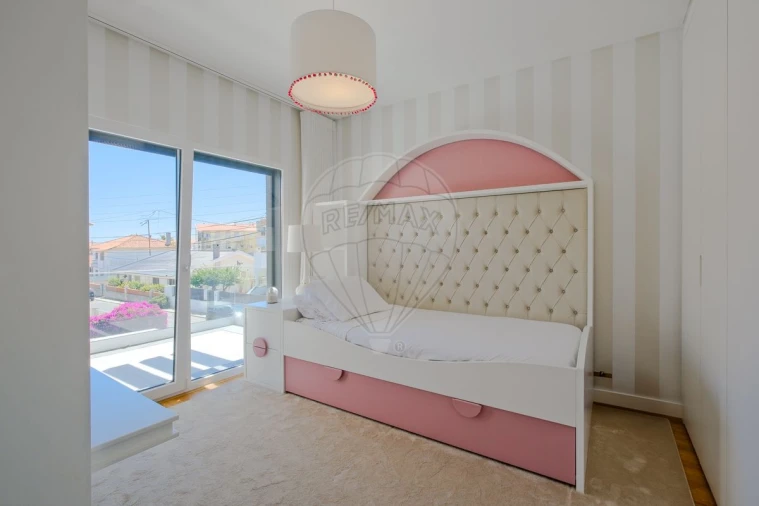 Moradia T4 para Venda em São Domingos de Rana Foto 26