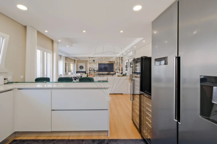 Moradia T4 para Venda em São Domingos de Rana Foto 15