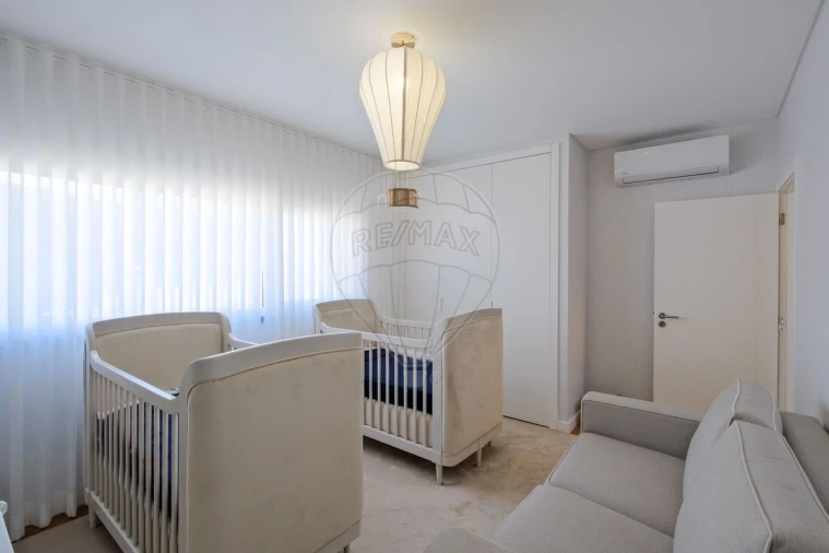 Moradia T4 para Venda em São Domingos de Rana Foto 35