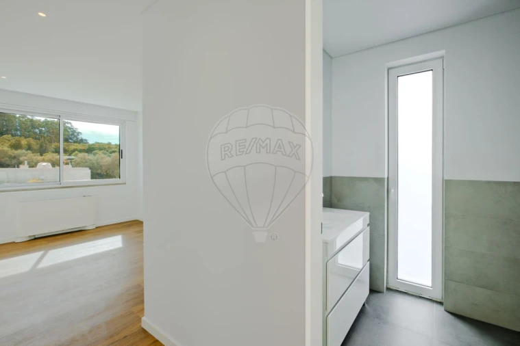 Moradia T3 para Arrendamento em Alcabideche Foto 32