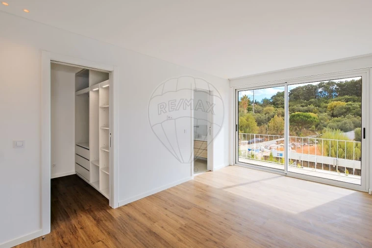 Moradia T3 para Arrendamento em Alcabideche Foto 24