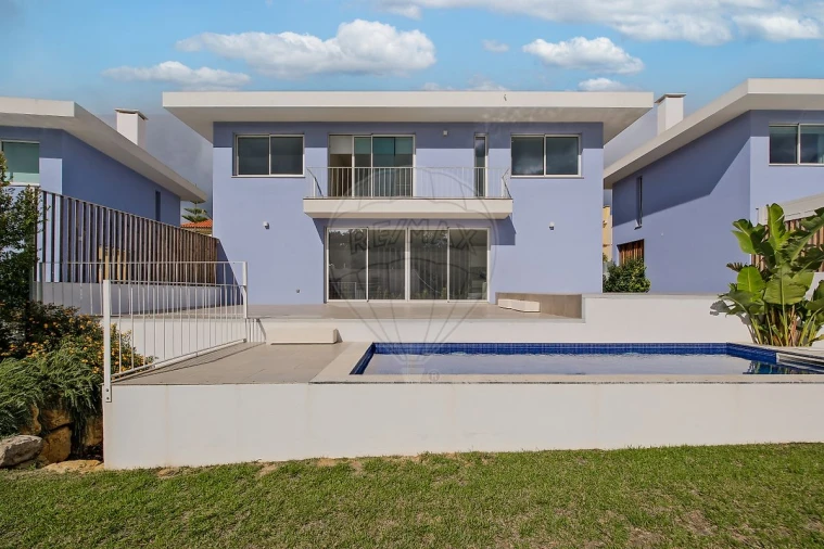 Moradia T3 para Arrendamento em Alcabideche