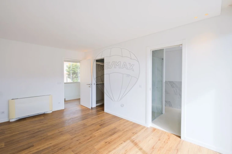 Moradia T3 para Arrendamento em Alcabideche Foto 25