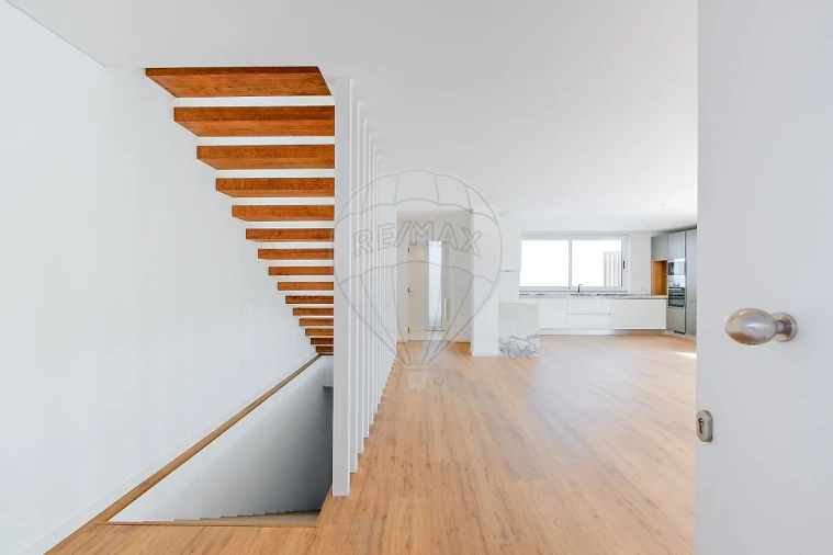 Moradia T3 para Arrendamento em Alcabideche Foto 11