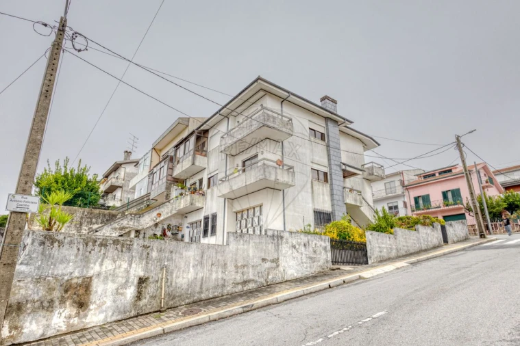 Moradia T3 para Venda em Rio Tinto Foto 2