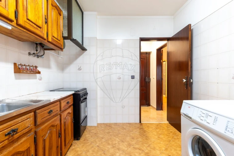 Apartamento T1 para Venda em Vimeiro Foto 6