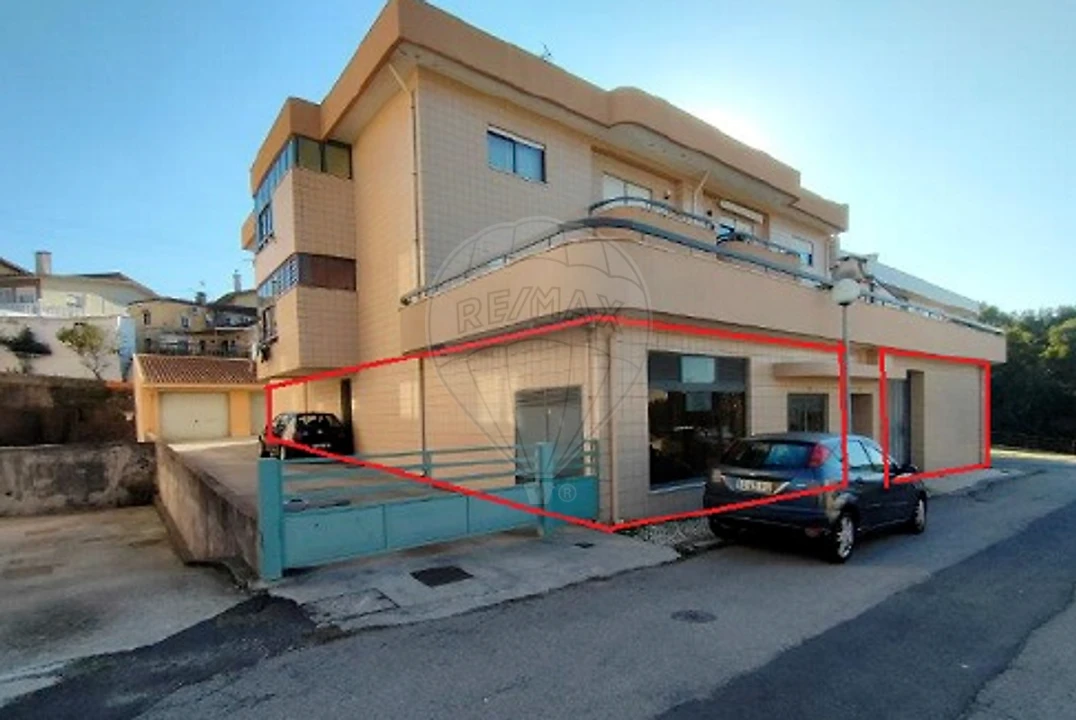 Armazém para Venda em O. Azeméis, Riba-Ul, Ul, Macinhata Seixa, Madail Foto 1