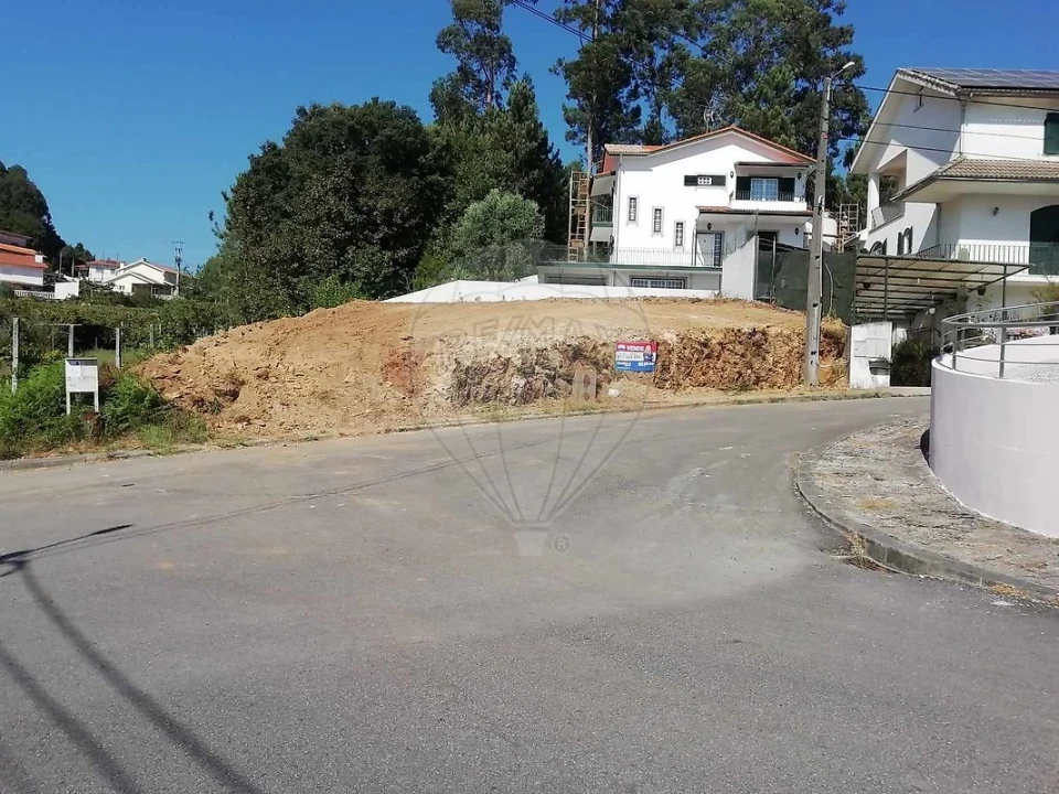 Terreno para Venda em São Pedro de Castelões Foto 4