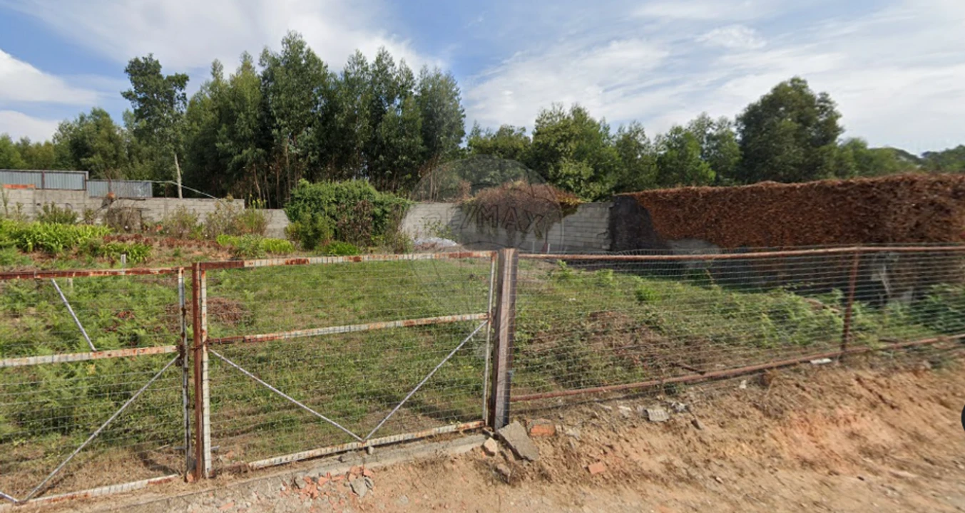 Terreno para Venda em Grijó e Sermonde Foto 2