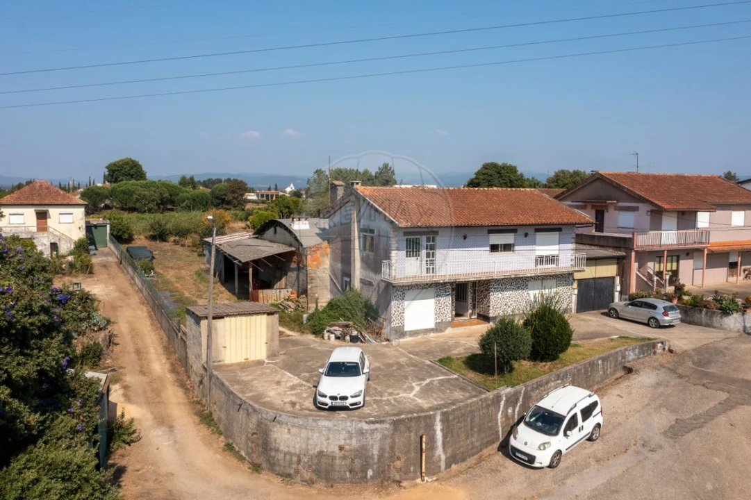 Moradia T4 para Venda em Recardães e Espinhel Foto 29