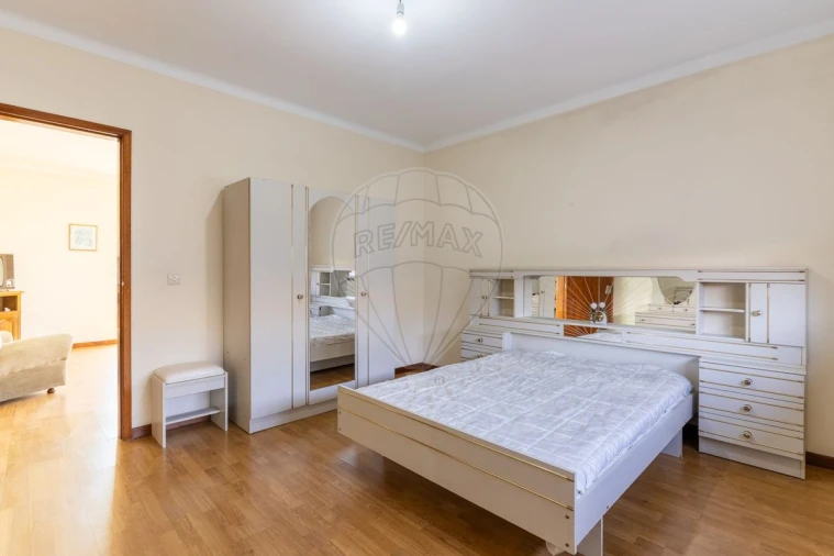 Moradia T4 para Venda em Recardães e Espinhel Foto 12