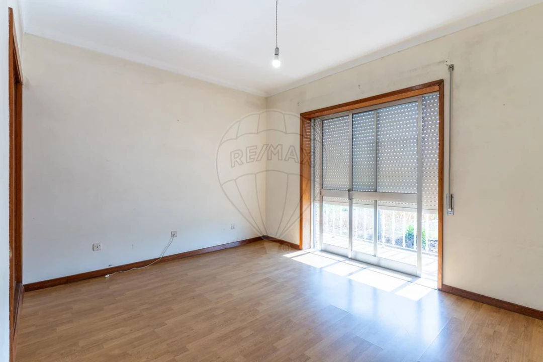 Moradia T4 para Venda em Recardães e Espinhel Foto 14