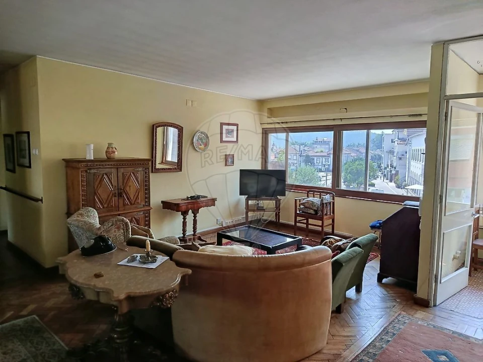 Apartamento T4 para Venda em Vieira do Minho Foto 1