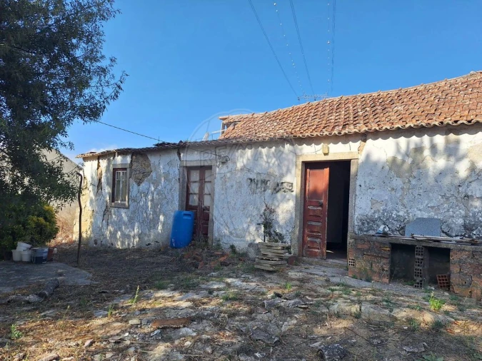 Moradia T2 para Venda em Arranho Foto 4