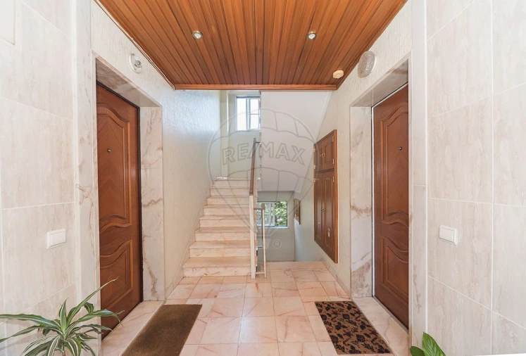 Apartamento T2 para Arrendamento em Carcavelos e Parede Foto 22