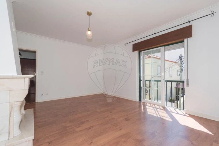 Apartamento T2 para Arrendamento em Carcavelos e Parede Foto 4
