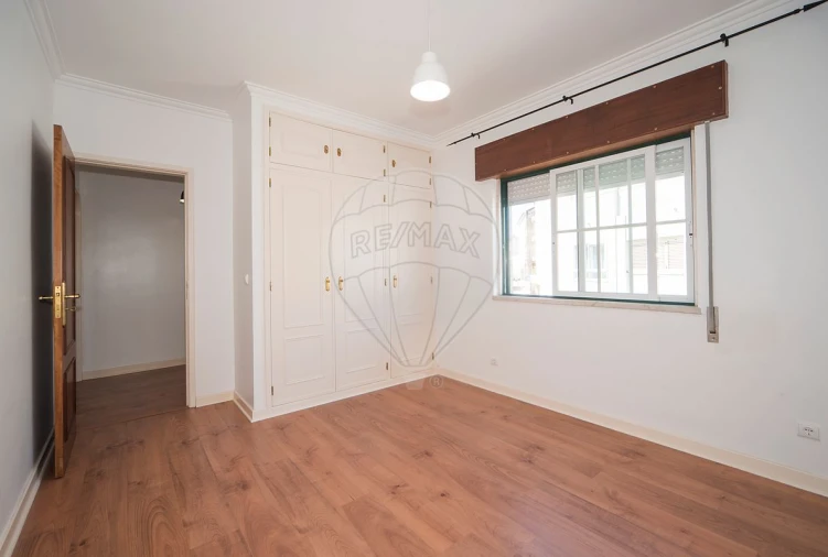 Apartamento T2 para Arrendamento em Carcavelos e Parede Foto 16