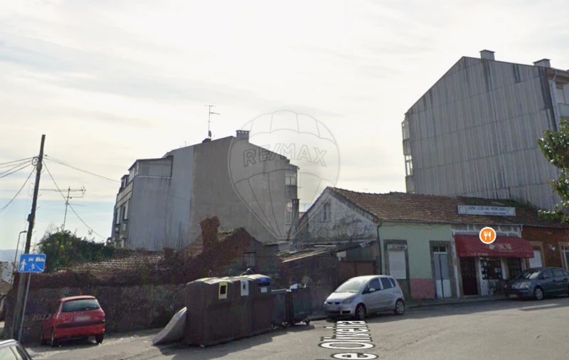 Moradia T4 para Venda em Campanhã