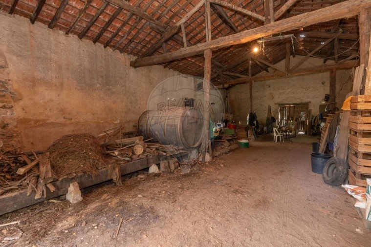 Quinta T8 para Venda em Vacariça Foto 25