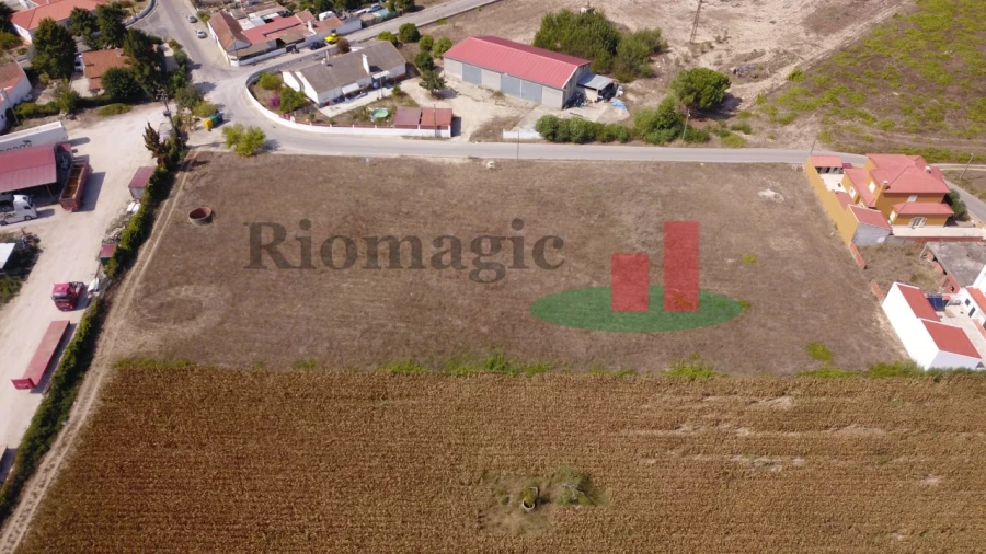 Terreno para Venda em Alpiarça Foto 4