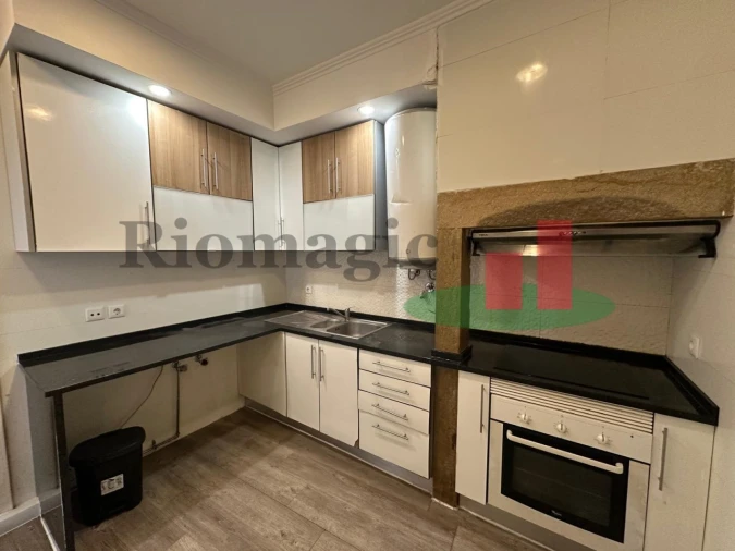 Apartamento T3 para Venda em Santa Maria Maior Foto 7