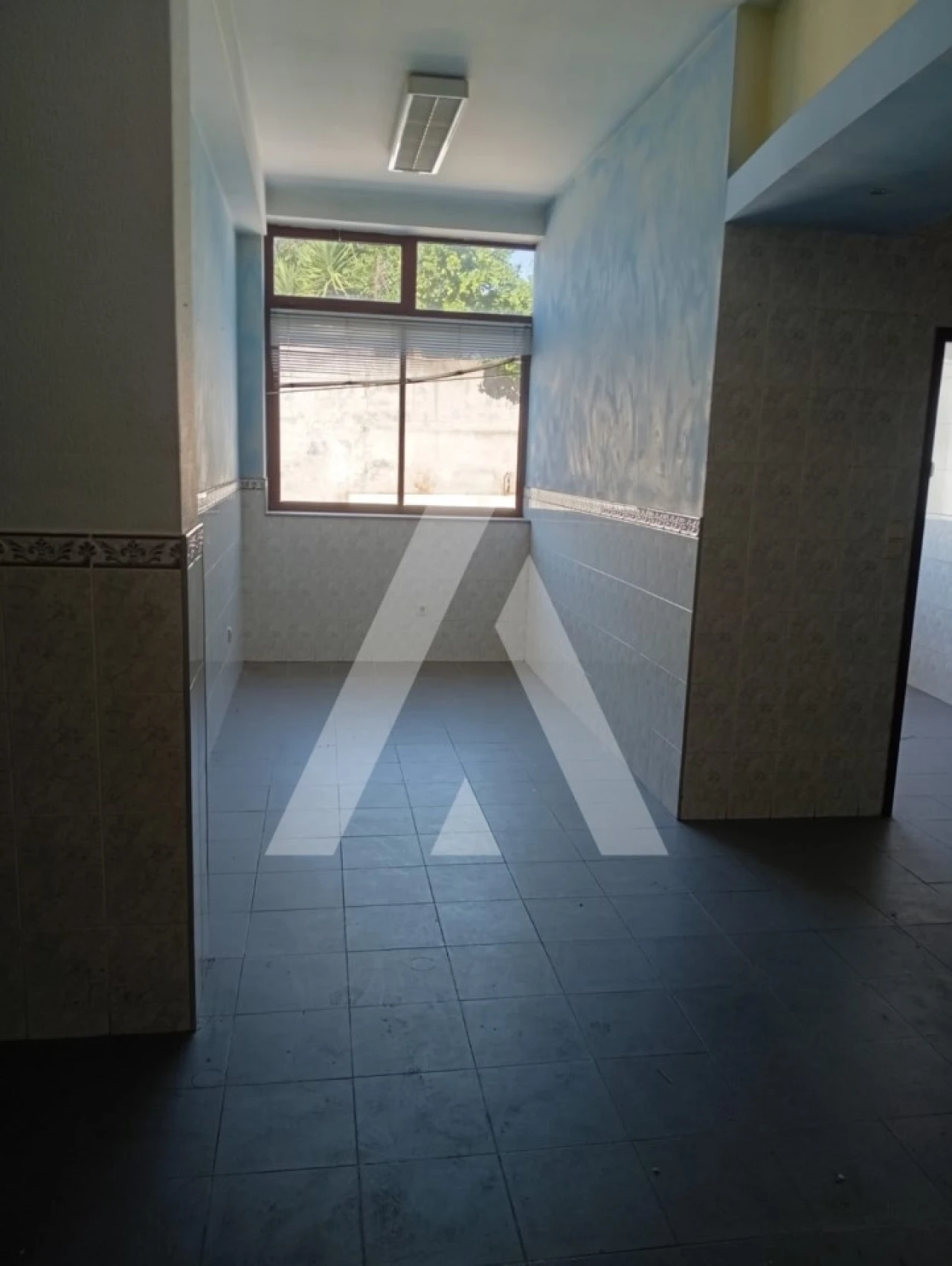 Loja para Arrendamento em Penafiel Foto 4