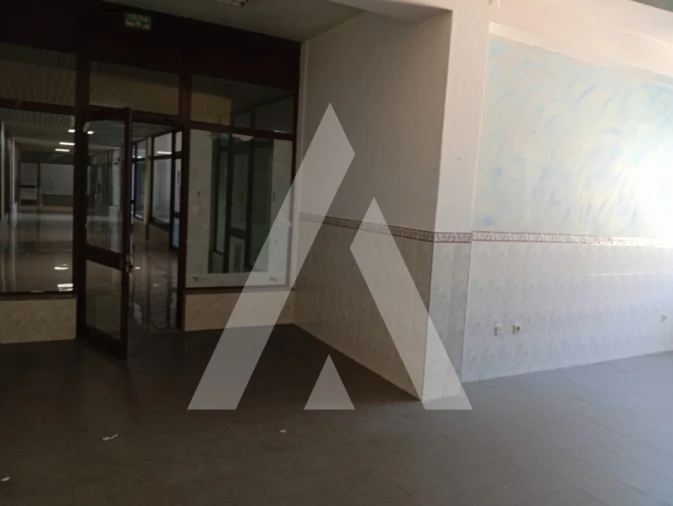 Loja para Arrendamento em Penafiel Foto 9